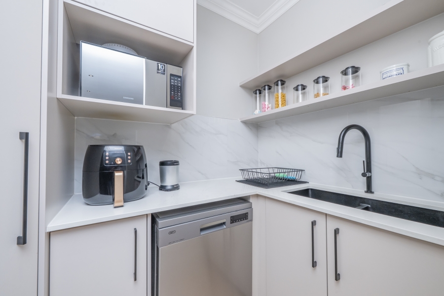 3 Bedroom Property for Sale in Sandown Western Cape